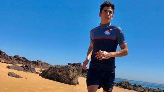 Marquez è infaticabile nei suoi allenamenti: oltre alla moto, c’è spazio per il running (foto @marcmarquez93)