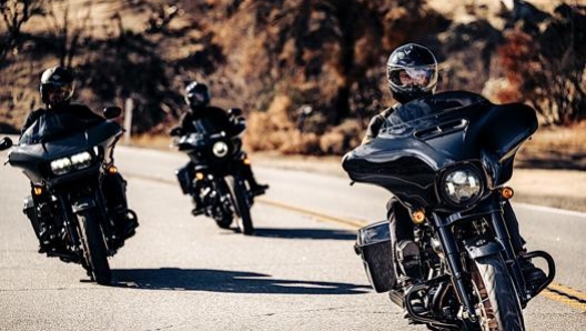 La casa di Milwaukee svela le nuove Harley-Davidson Road Glide St e Street Glide St