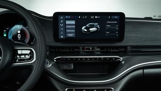 La quinta generazione del sistema di infotainment Uconnect include funzioni specifiche per la trazione elettrica