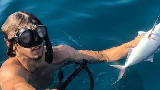 Anche la pesca subacquea è una delle passioni di Gardner come dimostra questa foto sul suo account Instagram