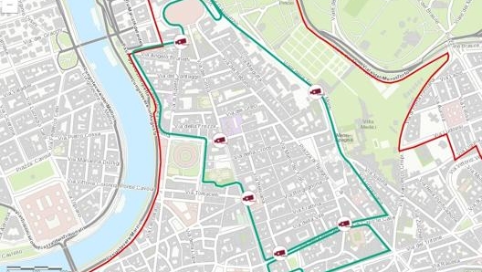 La Ztl Tridente  è chiusa ad auto e moto dalle  6.30 alle 19.00 da lunedì a venerdì  e dalle 10.00 alle 19.00 il sabato (esclusi i festivi)