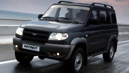 Il Suv russo Uaz Patriot nella versione del 2010. Berlusconi ne comprò il primo esemplare dopo una scommessa con Vladimir Putin