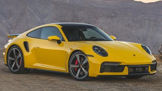 La Porsche 911 mantiene saldamente la vetta del segmento F con 155 immatricolazioni