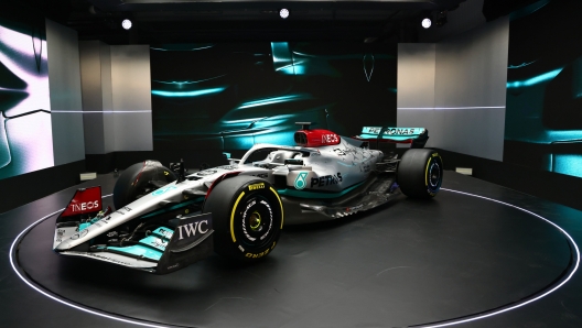 Nuova Mercedes F1 W13