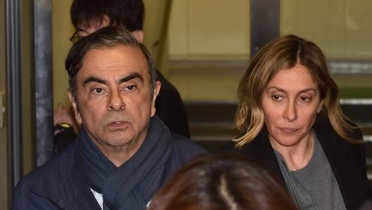 Carlos Ghosn, 65 anni, e la moglie Carole in una foto del 3 aprile 2019. Afp