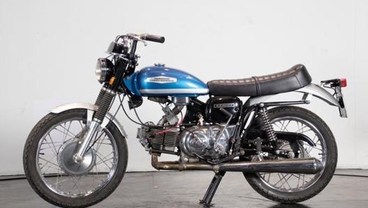 Tra le moto di Verdone c’è anche una Aermacchi 350