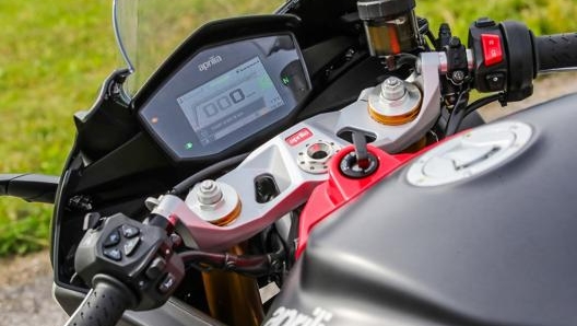 L’elettronica dell’Aprilia RS 660 è da far invidia anche a una moto di cilindrata doppia