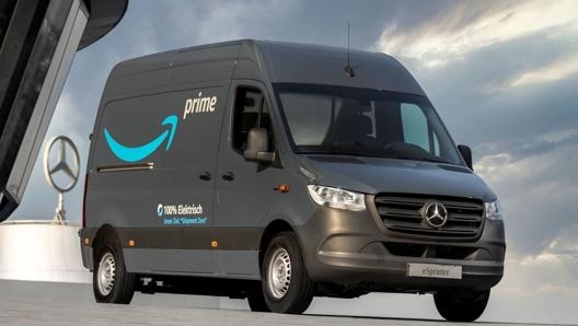 Il Mercedes eSprinter fa parte della flotta a zero emissioni consegnata ad Amazon.