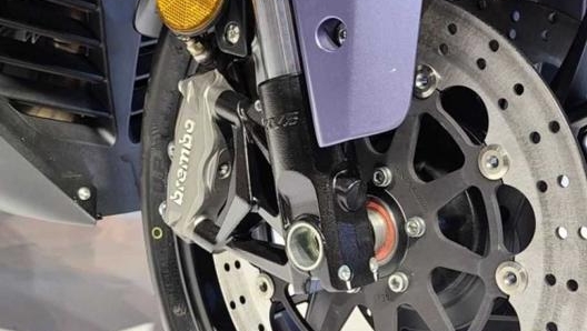 L’impianto frenante è firmato Brembo