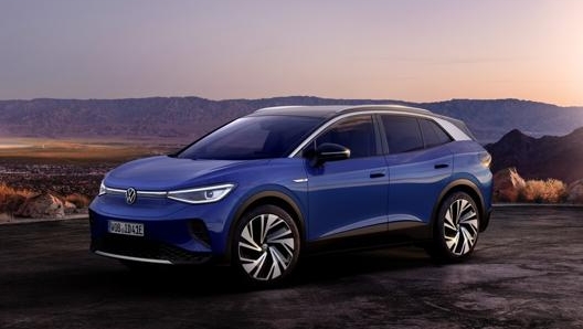 La Volkswagen ID.4 è il secondo modello 100% elettrico del brand di Wolfsburg dopo la berlina ID.3