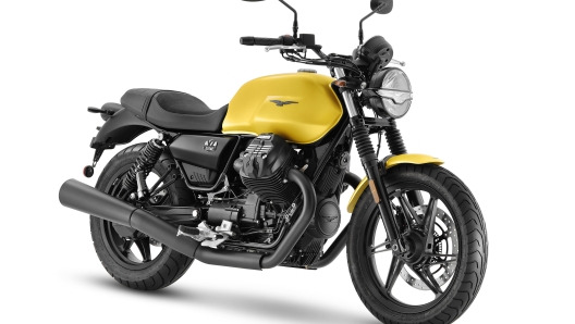 La nuova Moto Guzzi V7 Stone nella colorazione Giallo Metallico