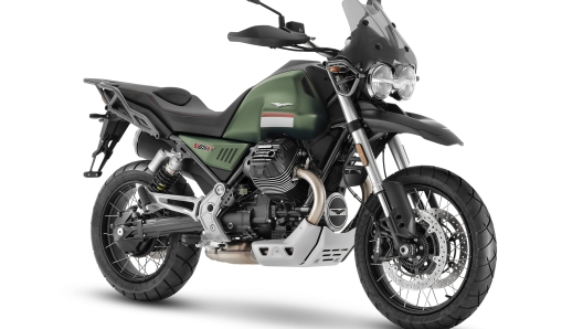 Sulla Moto Guzzi V85 TT torna una colorazione storia per il marchio di Mandello: il Verde Altaj