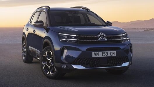 Il frontale rinnovato della Citroën  C5 Aircross