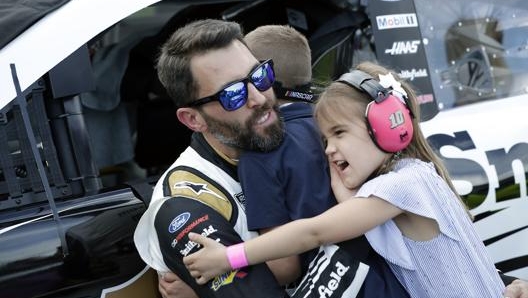 Almirola con i figli Alex e Abby. Ap