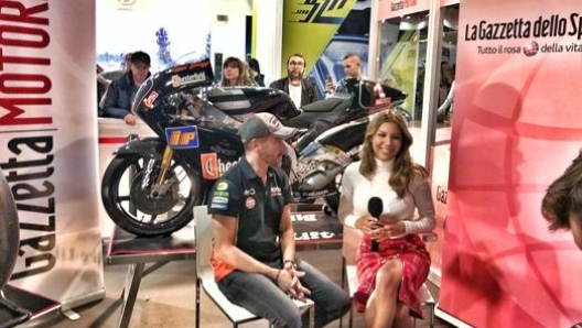 Max Biaggi allo stand Gazzetta Motori a Eicma 2019