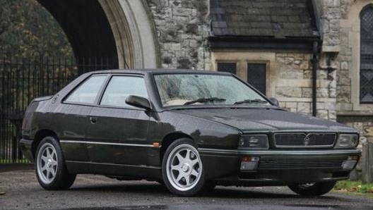 Una Maserati Ghibli II, ultima erede della dinastia Biturbo prodotta fino al 1997