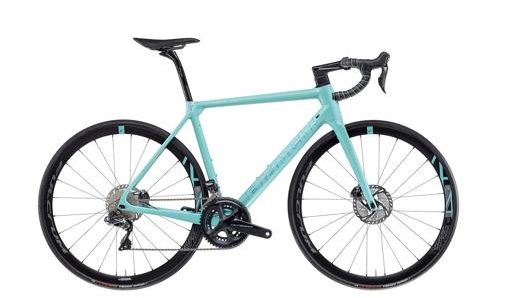 Bianchi Specialissima Ultegra D12 11V, il prezzo di listino  di 7.390 euro