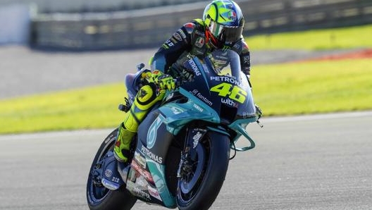 In 25 anni Valentino rossi ha conquistato 9 titoli iriidati spalmati in tutte le categorie