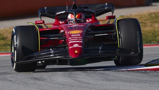 epa09778788 Monaco's Formula One driver Charles Leclerc of Ferrari during the pre-season running sessions held at the Circuit de Barcelona-Catalunya racetrack in Montmelo outside Barcelona, Spain, 23 February 2022.  EPA/Alejandro GarcÃ­a