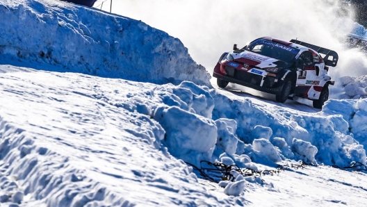 Elfyn Evans (Toyota), 2° sino al momento del ritiro