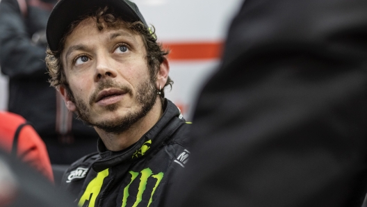 Valentino Rossi, 43 anni, al debutto nel campionato GT World Challenge Europe 2022