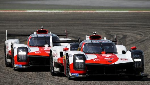 Le due Toyota GR010 Hybrid, prima e seconda alla 6 Ore del Bahrain