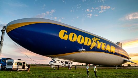 Il Blimp a terra al termine della giornata