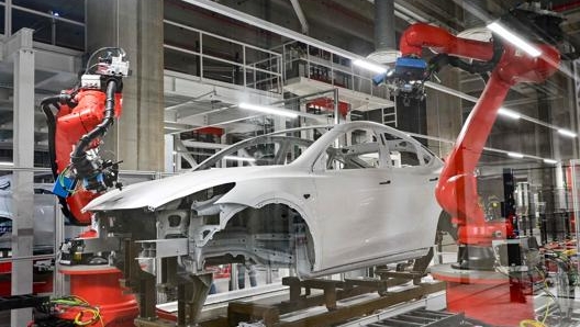 La Tesla  è l'unica azienda  capace di vendere ogni veicolo assemblato