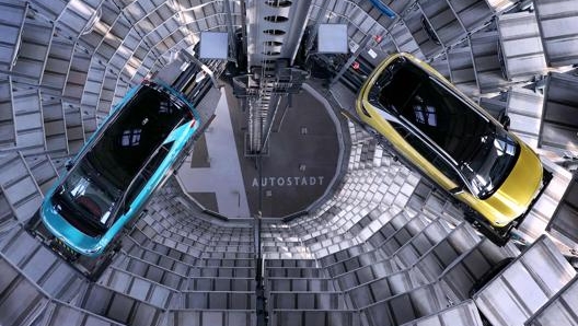 La Volkswagen ha pianificato  più di  110 miliardi di dollari di investimenti in EV e batterie