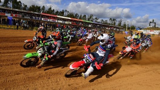 La partenza di una manche MXGP ad Agueda nel 2019