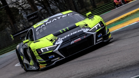 Valentino Rossi alla guida dell'Audi R8 Lms