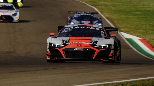 L'Audi R8 del team Wrt che ha conquistato la prima posizione in qualifica. Sro/D. Bogaerts