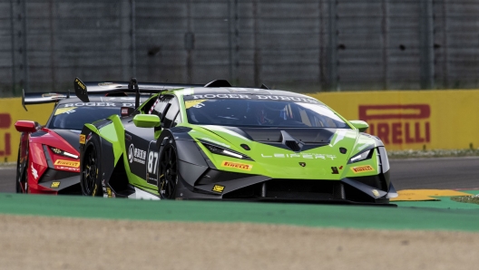 Una Lamborghini Huracan durante le prove a Imola del GT World Challenge Europe. E. Maggi