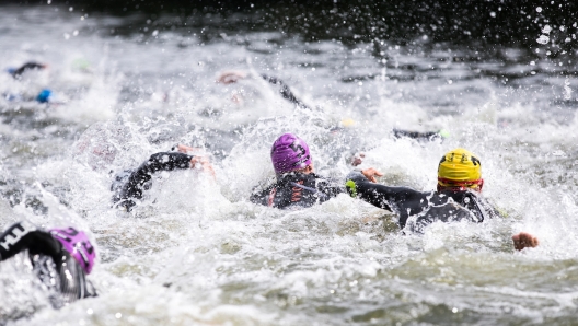 Nuoto acque libere triathlon allenamento