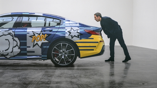 Diversi dettagli della Bmw 8 X di Jeff Koons attingono al mondo dei fumetti