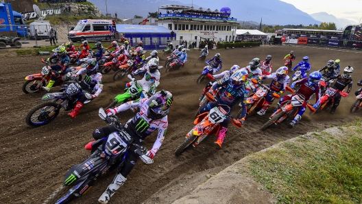 La partenza di una manche MXGP nel 2021