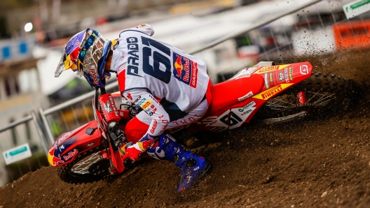 Jorge Prado (Gas Gas) è l'unico insieme a Maxime Renaux (Yamaha) a poter mettere i bastoni fra le ruote a Tim Gajser (Honda)