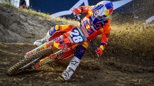 Tom Vialle (Ktm) conduce la classifica della MX2