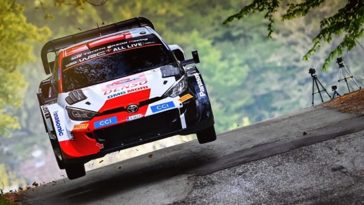 Kalle Rovanpera alla guida della Toyota GR Yaris Rally 1