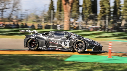 La Lamborghini Huracan GT3 numero 78 (Barwell). Sro/P. Hecq