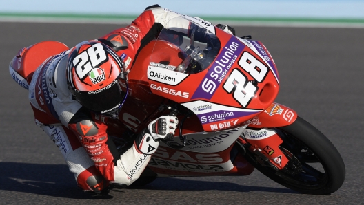 Gaviota GASGAS Aspar Team Spanish rider Izan Guevara takes part in the free practice 1 of the Argentina Grand Prix Moto3 at the Termas de Rio Hondo circuit, in Termas de Rio Hondo, in the Argentine northern province of Santiago del Estero, on April 2, 2022. (Photo by JUAN MABROMATA / AFP)