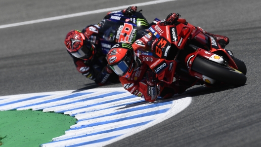 MotoGP rider Francesco Bagnaia of Italy, right, steers his Ducati during the MotoGP race at the Circuito de Jerez ? Angel Nieto in Jerez de la Frontera, Spain, Sunday, May 1, 2022. (AP Photo/Jose Breton)