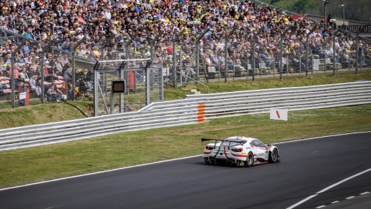 Lo spettacolo di Brands Hatch. D. Bogaerts