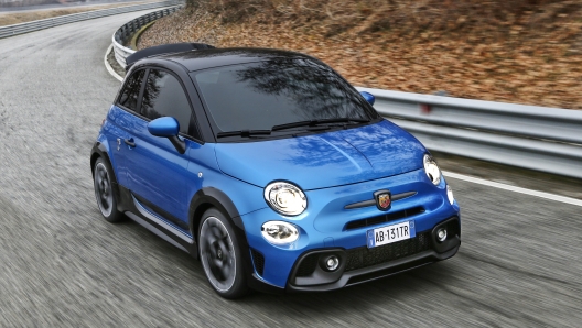 La nuova Abarth 695 Tributo 131 rally sarà disponibile in sole 695 unità