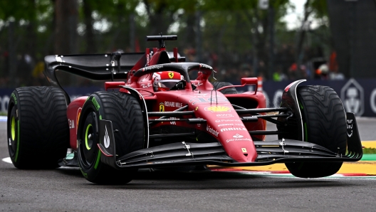 IMOLA, ITALY - APRIL 24: Charles Leclerc of Monaco driving (16) the Ferrari F1-75 on track during the F1 Grand Prix of Emilia Romagna at Autodromo Enzo e Dino Ferrari on April 24, 2022 in Imola, Italy. (Photo by Clive Mason/Getty Images)