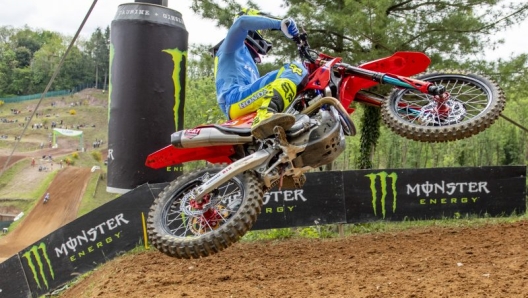 Tim Gajser (Honda) vince anche Gara 2 della MXGP