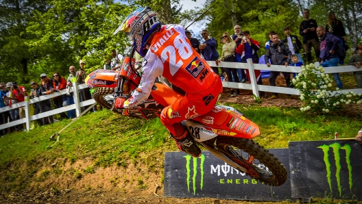 Tom Vialle (Ktm) vince Gara 2 della MX2