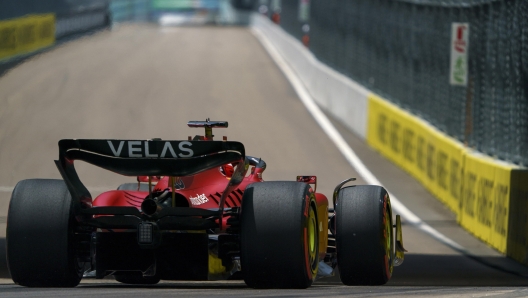 epa09932872 Monaco's Formula One driver Charles Leclerc of Scuderia Ferrari in action during the third practice session for the Formula One Grand Prixâ?? of Miami at the Miami International Autodrome in Miami Gardens, Florida, USA, 07 May 2022.  EPA/GREG NASH