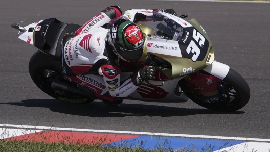 Thailand's rider Somkiat Chantra of IDEMITSU Honda team Asia drives his motorcycle during the Moto2 race at the circuit in Termas de Rio Hondo, Argentina, Sunday, April 3, 2022. (AP Photo/Nicolas Aguilera)