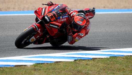 Ducati Italian rider Francesco Bagnaia competes in the MotoGP Spanish Grand Prix at the Jerez racetrack in Jerez de la Frontera on May 1, 2022. (Photo by JORGE GUERRERO / AFP)